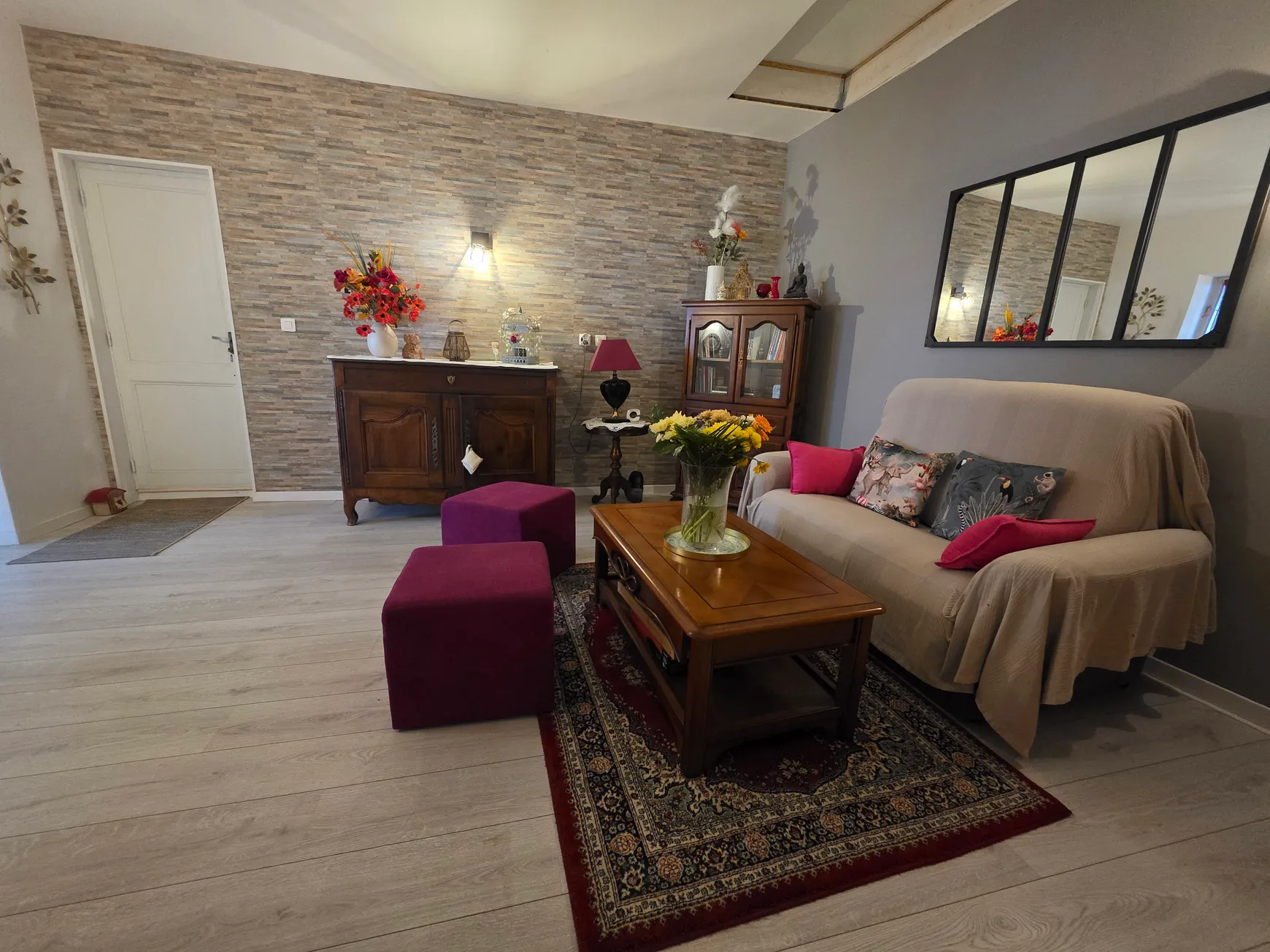Maison de village rénovée avec grange et terrain à Charras, Charente — photo 4