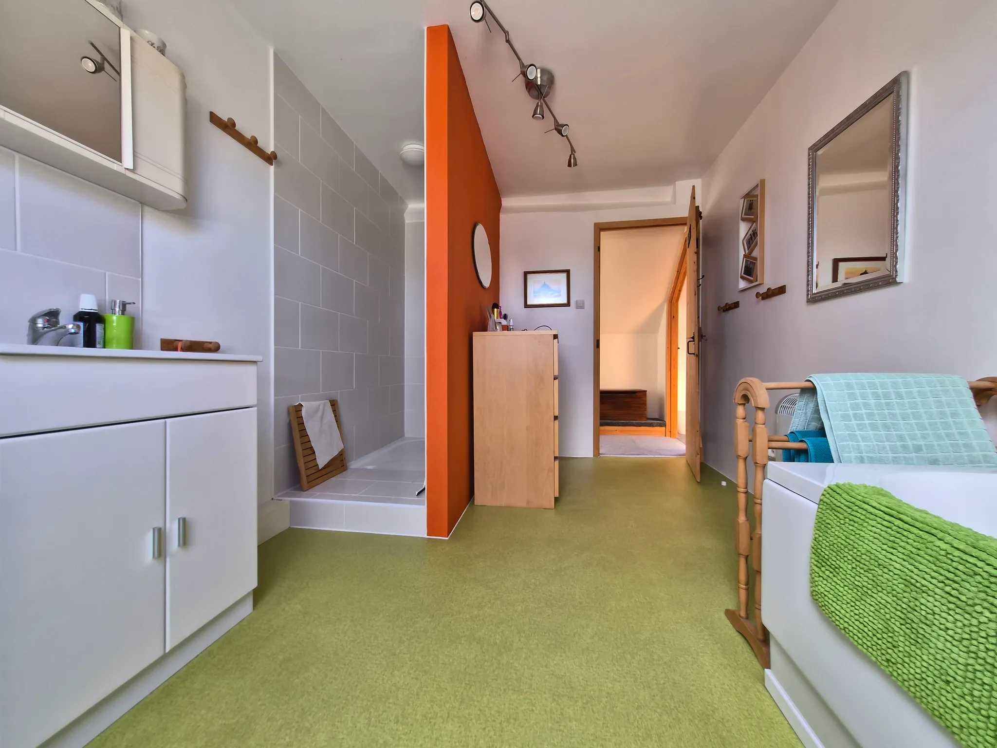 Maison de campagne en pierre avec dépendances à Désertines, Mayenne — photo 5