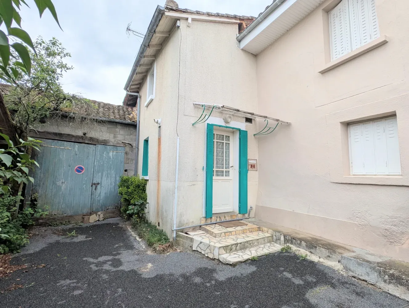 Saint-Maurice-des-Lions, Charente : maison de village et dépendance avec jardin — photo 5