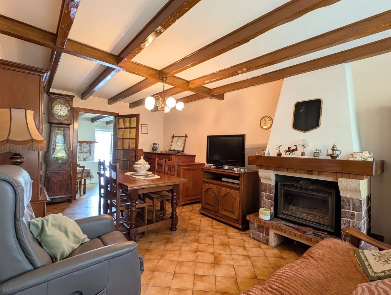 Saint-Maurice-des-Lions, Charente : maison de village et dépendance avec jardin — photo 4