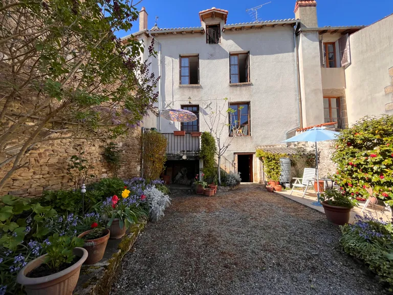 Maison de village à vendre à Rancon, Haute-Vienne – 171 m² et jardin Photo du bien