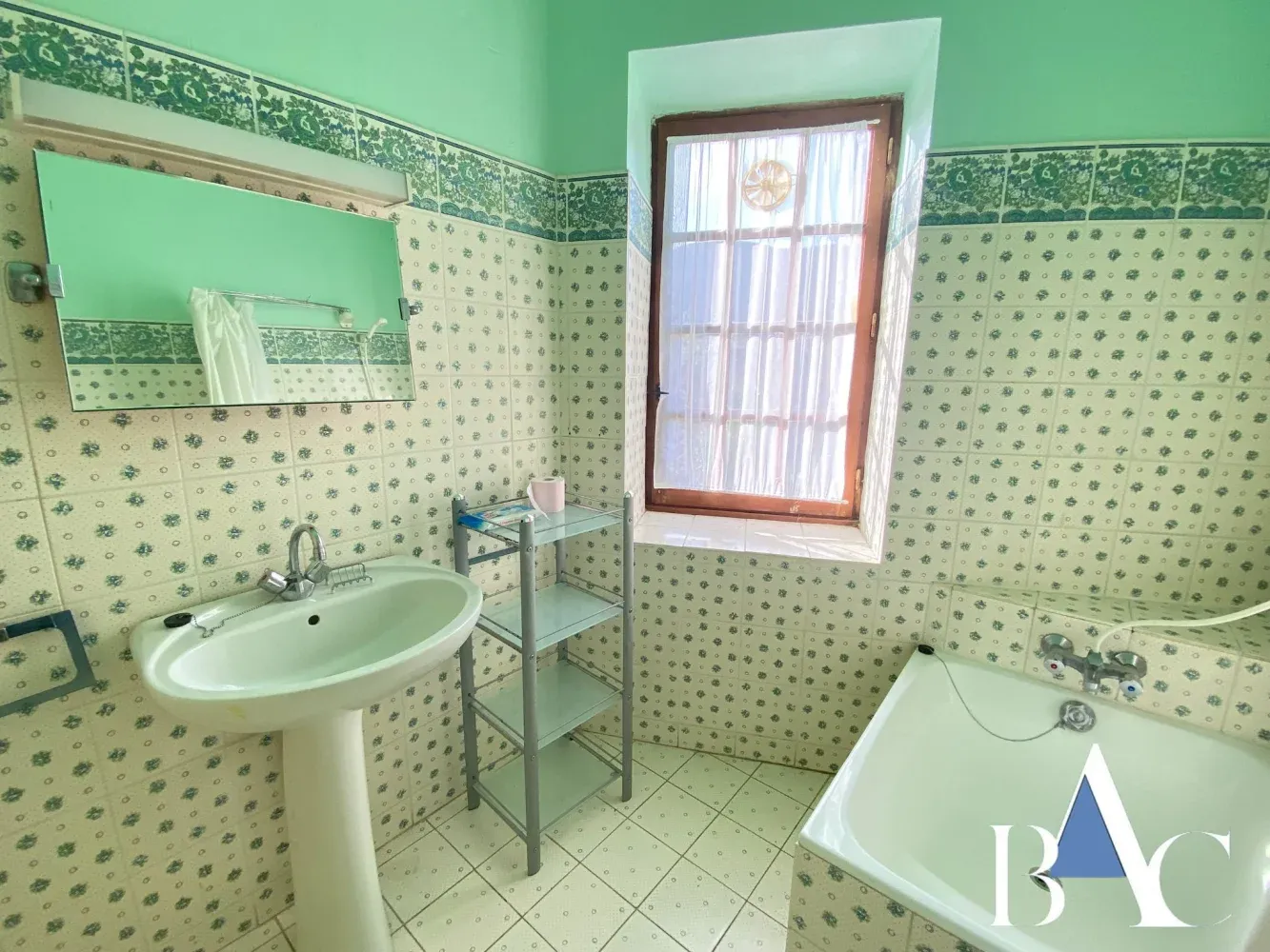 Maison de village mitoyenne à vendre à Limoux, Aude, avec trois chambres — photo 5