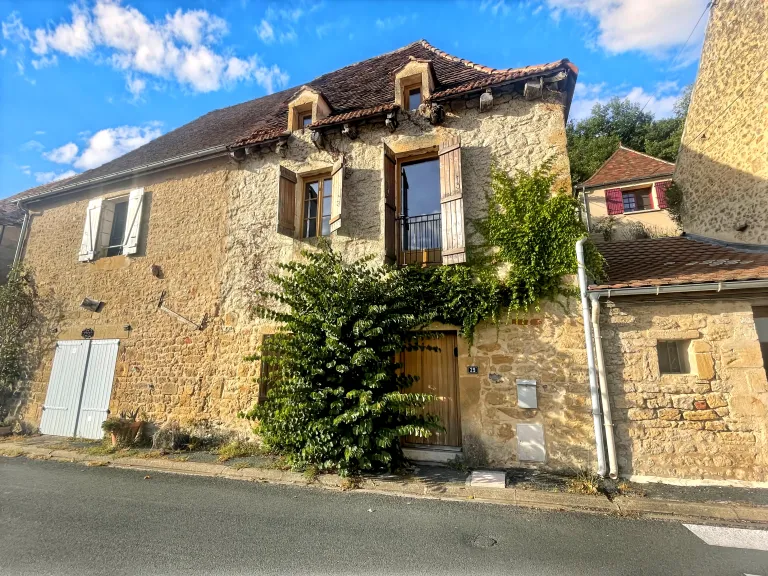 Maison de village en pierre à vendre à Badefols-sur-Dordogne, Dordogne Photo du bien