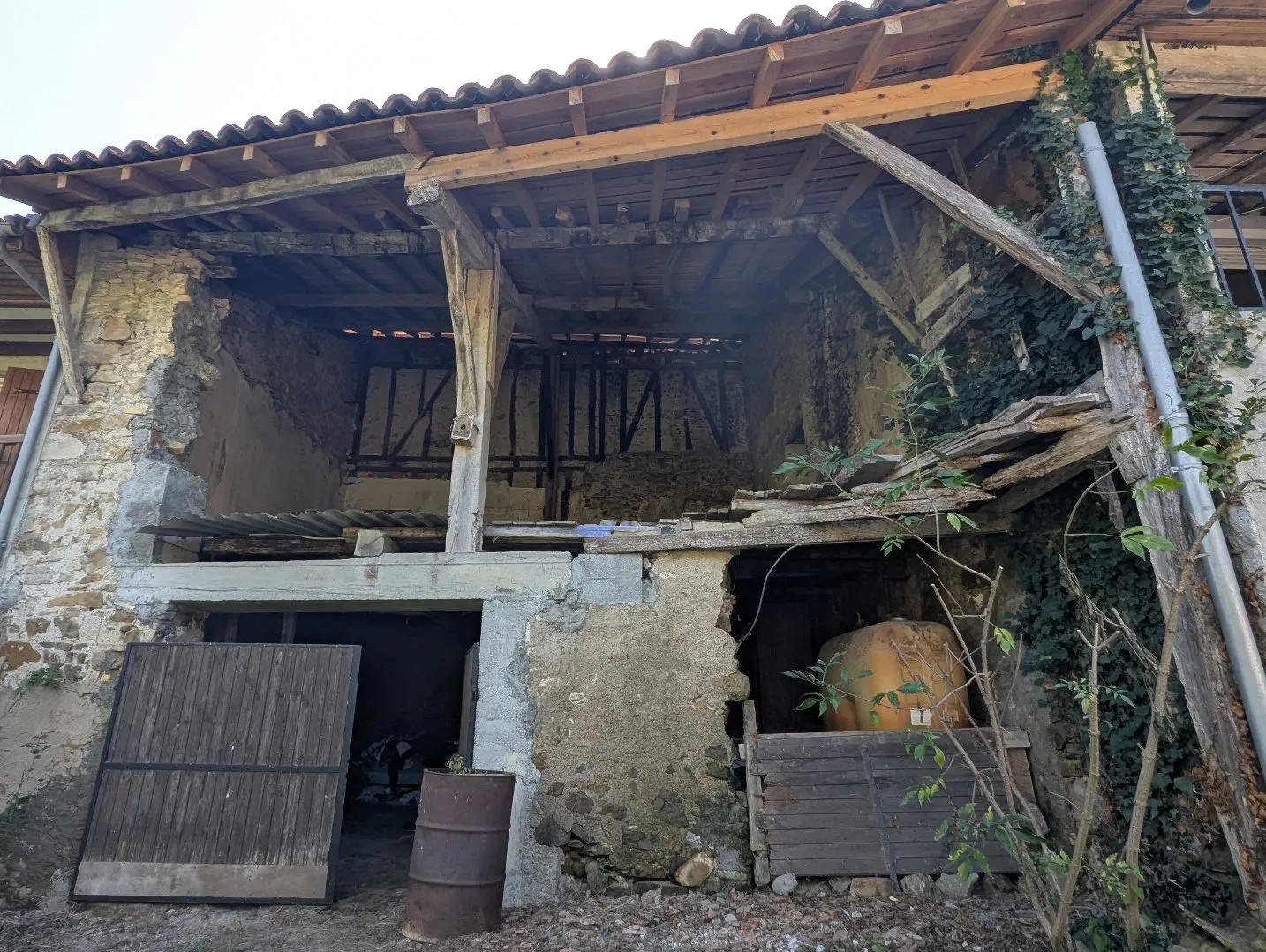Village house with a 100 m² barn in Le Mas-d’Azil, Ariège photo 2