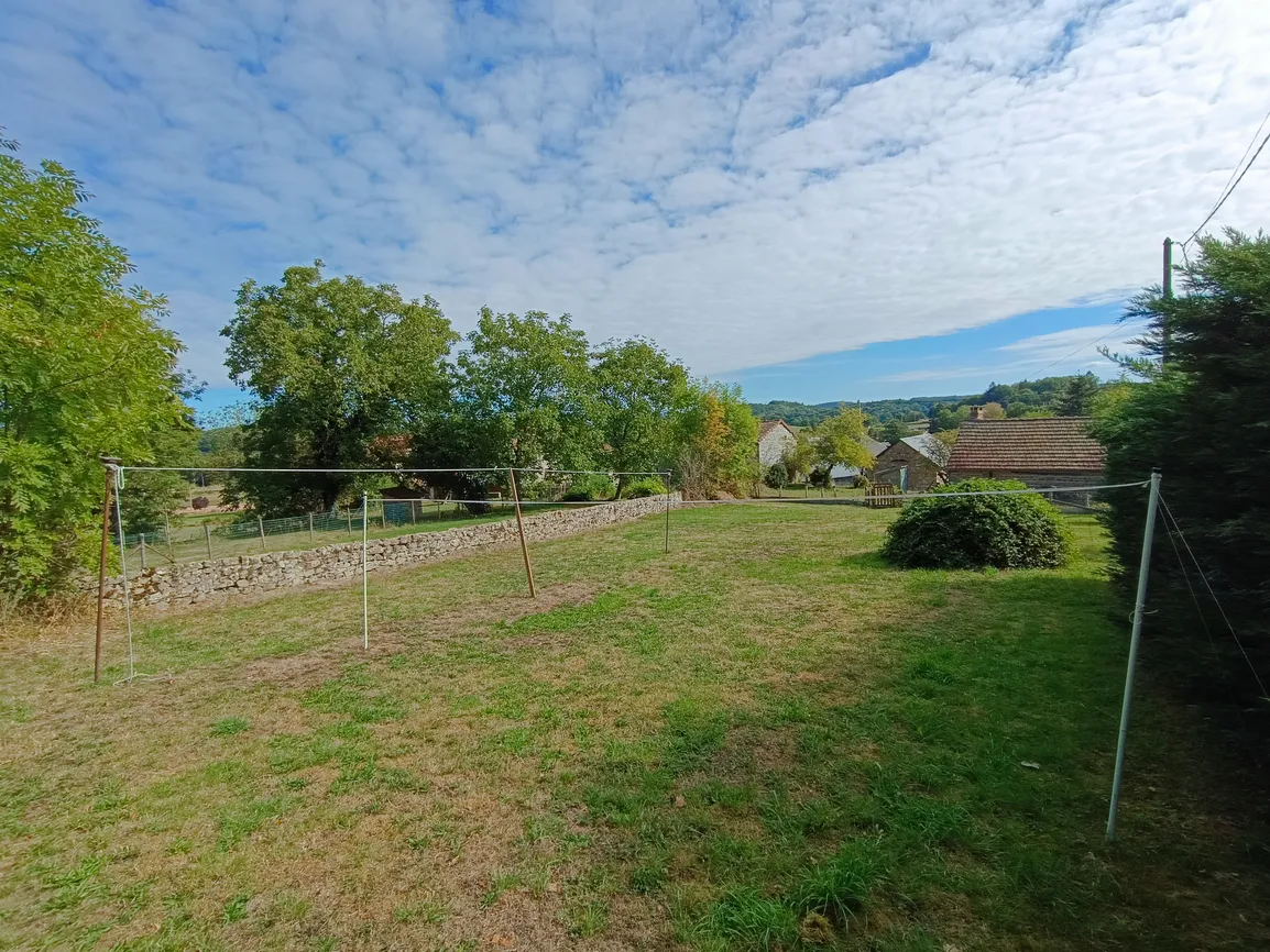 Maison de campagne rénovée avec jardin à Aubusson, Creuse — photo 6