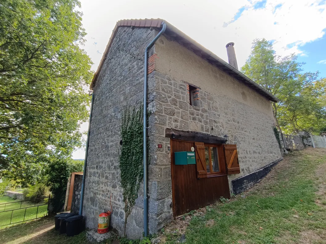 Maison de campagne rénovée avec jardin à Aubusson, Creuse — photo 4