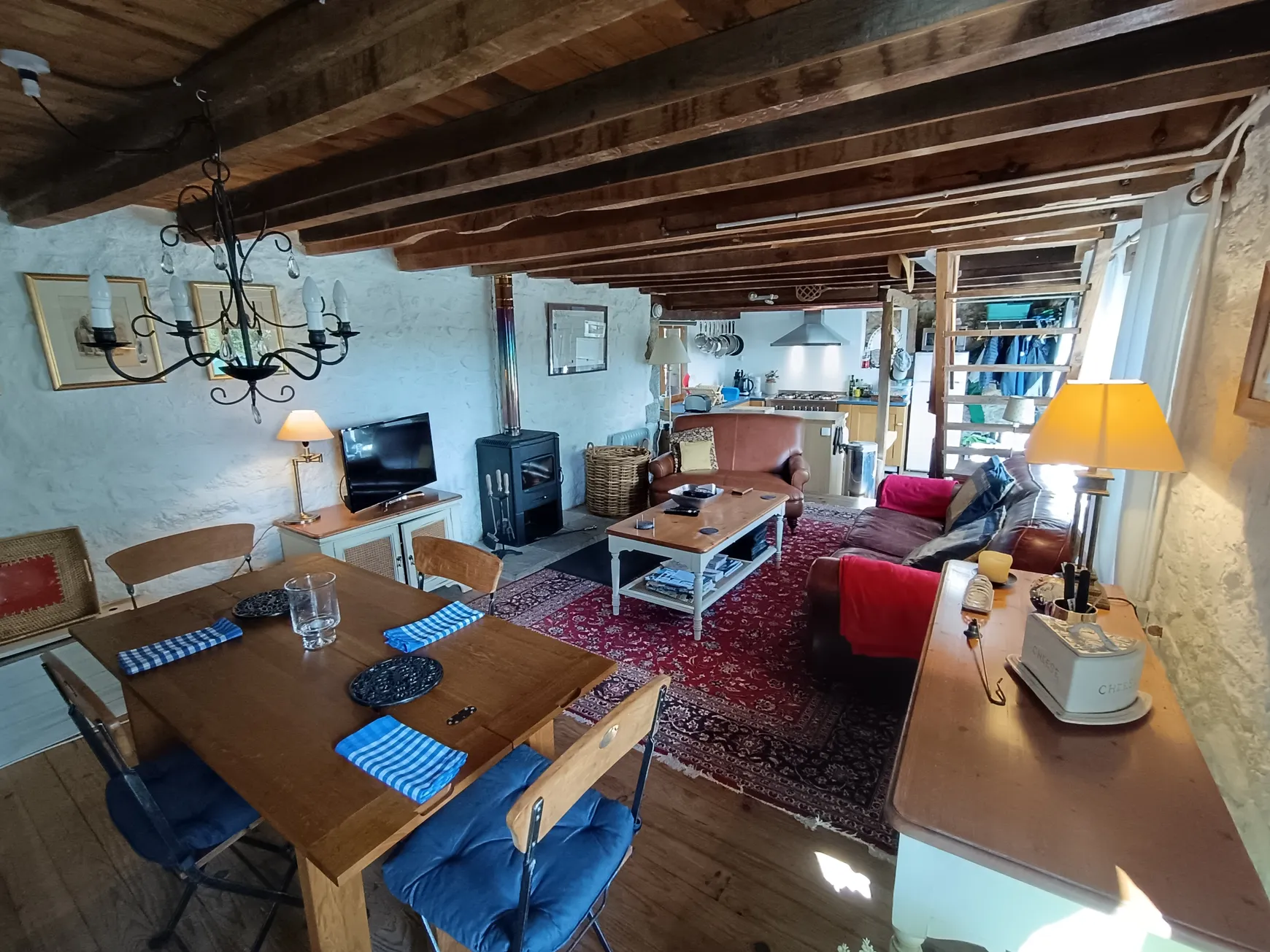 Maison de campagne rénovée avec jardin à Aubusson, Creuse — photo 7