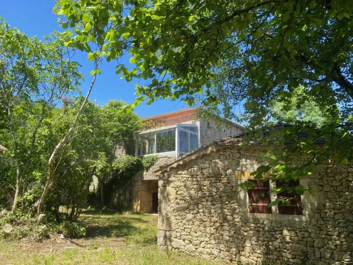 Maison de campagne en pierre à Floressas, Lot, avec deux logements et 3 666 m² de terrain — photo 3