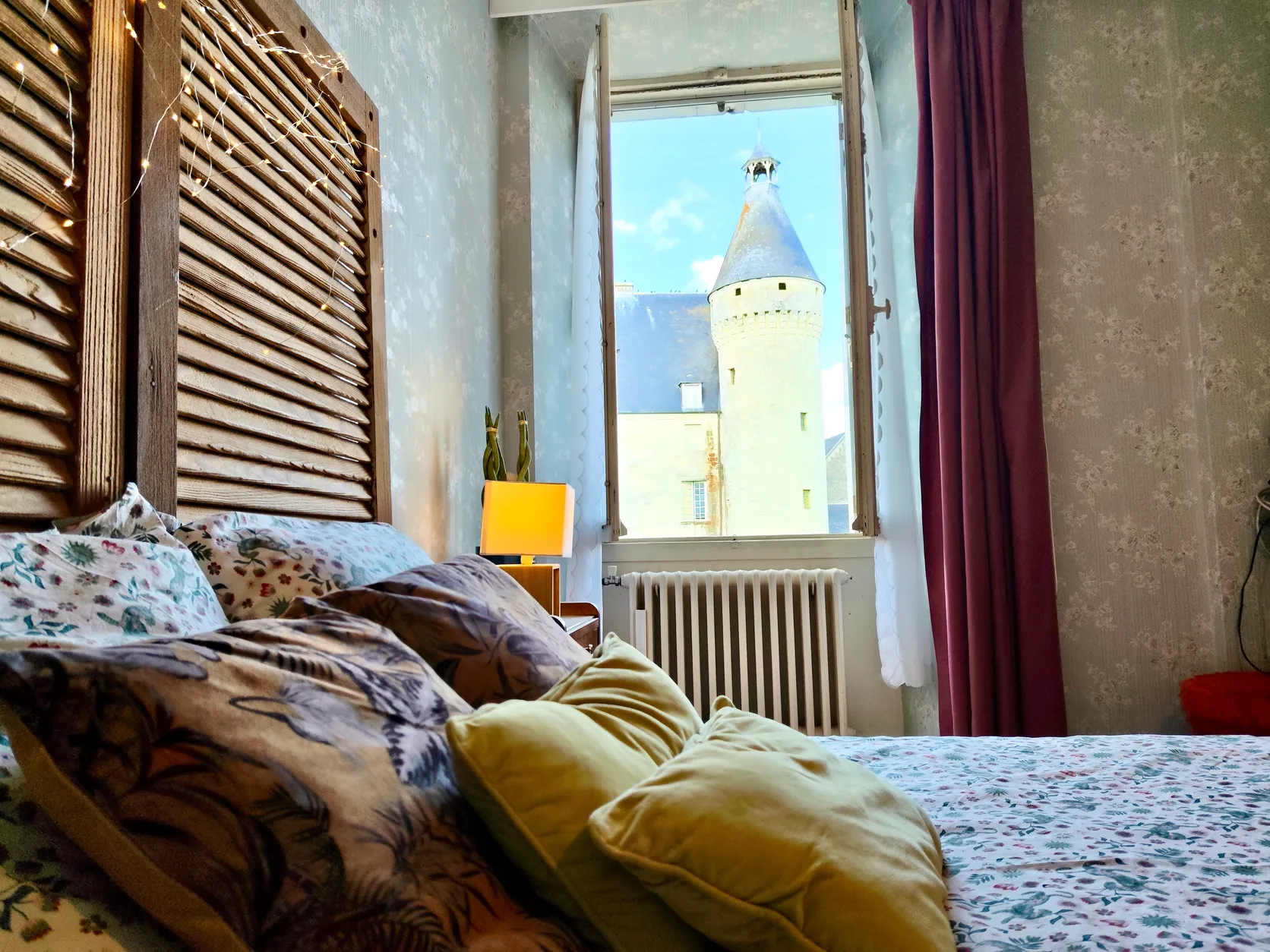 Maison de village en pierre à vendre à Monts-sur-Guesnes, Vienne – 5 chambres et jardin clos — photo 3