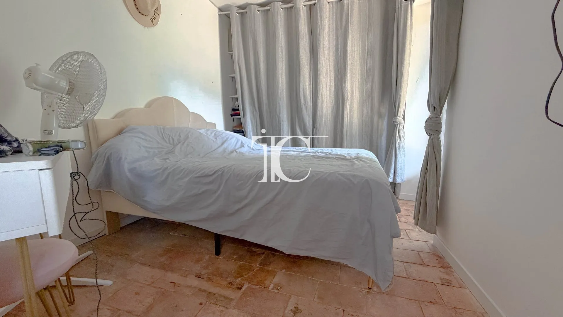 Maison en pierre à vendre à Barjac, dans le Gard, avec jardin et terrasse — photo 9