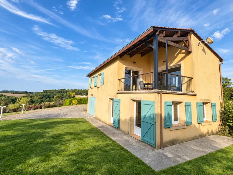 Maison de campagne à vendre à Les Essards, Charente – 119 m² et jardin de 4 165 m² Photo du bien