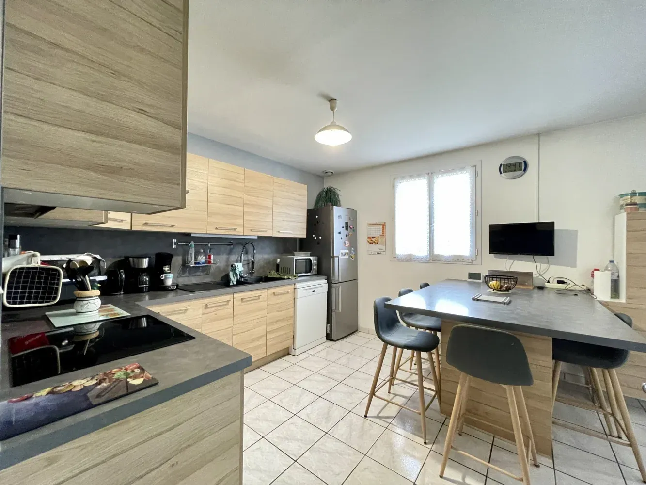 Maison individuelle à vendre à Chabrac, Charente, avec jardin et piscine — photo 2