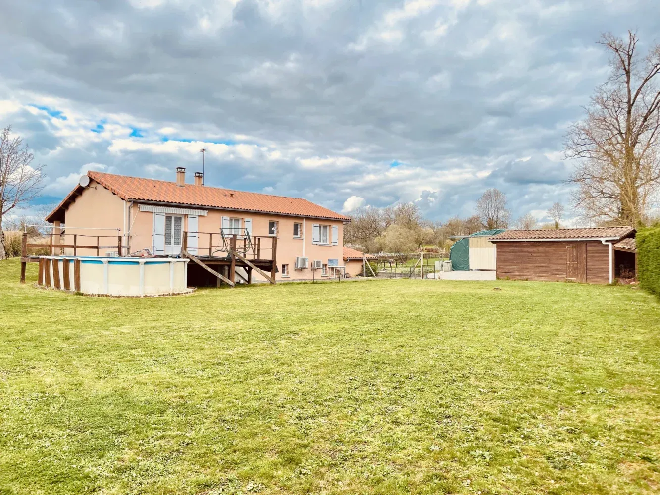 Maison individuelle à vendre à Chabrac, Charente, avec jardin et piscine — photo 10