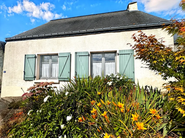 Maison de village avec jardin à vendre à Guillac, Morbihan Photo du bien
