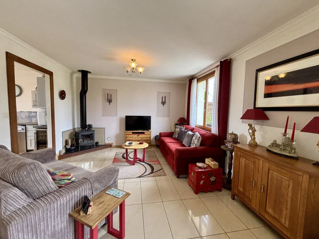 Renovated Village House in Châtain, Vienne, with 8,491 m² of Land and a Swimming Pool photo 8