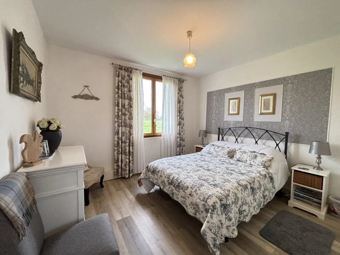 Renovated Village House in Châtain, Vienne, with 8,491 m² of Land and a Swimming Pool photo 7