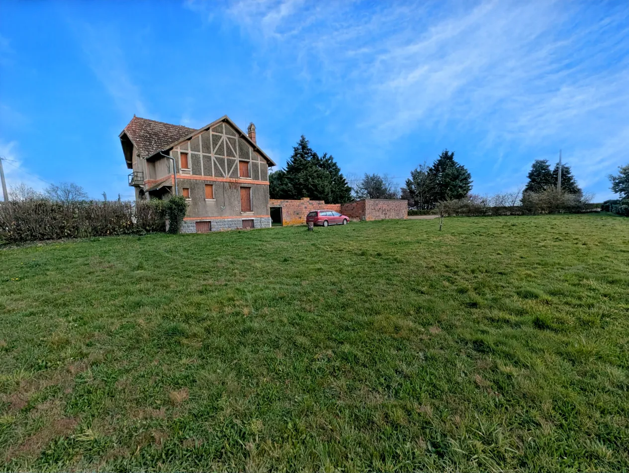 Character home to renovate with land in Argentonnay, Deux-Sèvres photo 3