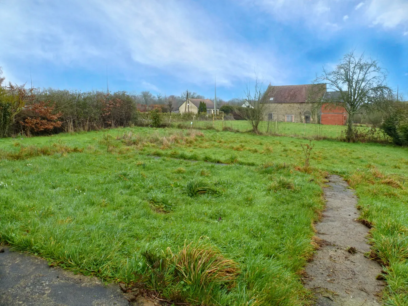 Village house for sale in Lourdoueix-Saint-Michel, Indre – 98 m² and 9,350 m² of land photo 5