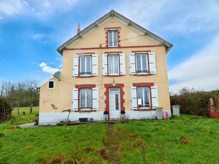 Maison de village à vendre à Lourdoueix-Saint-Michel, Indre – 98 m² et terrain de 9 350 m² Photo du bien