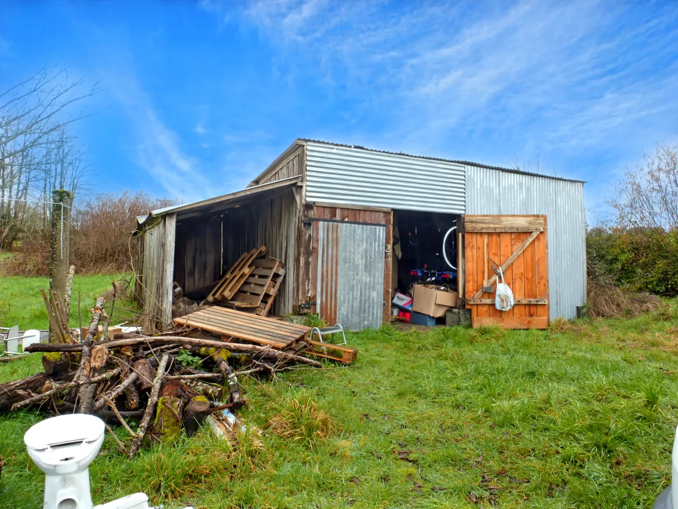 Village house for sale in Lourdoueix-Saint-Michel, Indre – 98 m² and 9,350 m² of land photo 6