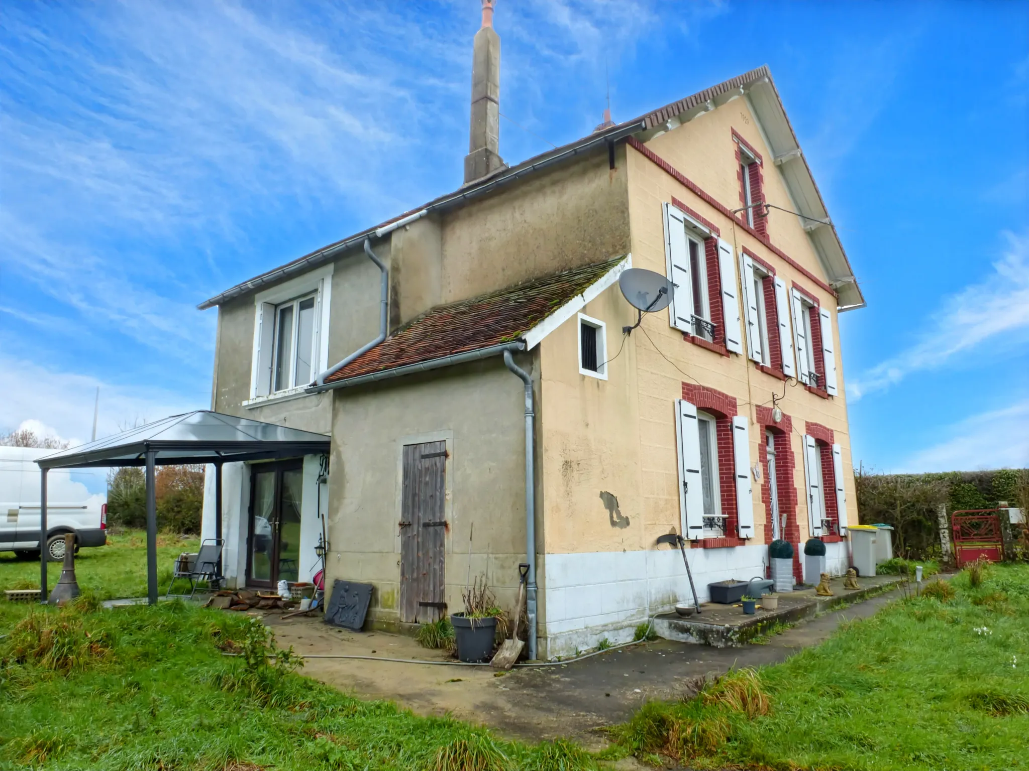Village house for sale in Lourdoueix-Saint-Michel, Indre – 98 m² and 9,350 m² of land photo 3
