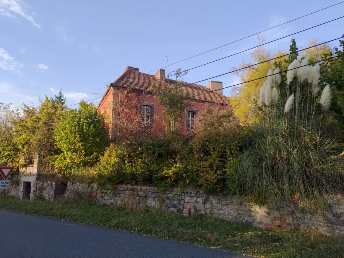Maison de village à rénover avec terrain à Lavaveix-les-Mines, Creuse — photo 2