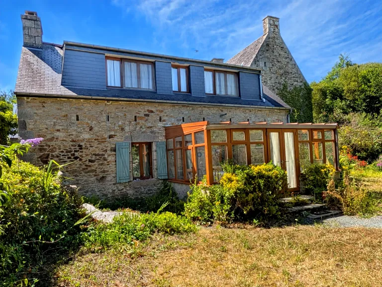 Maison de campagne avec dépendances à vendre à Duault, Côtes-d’Armor Photo du bien