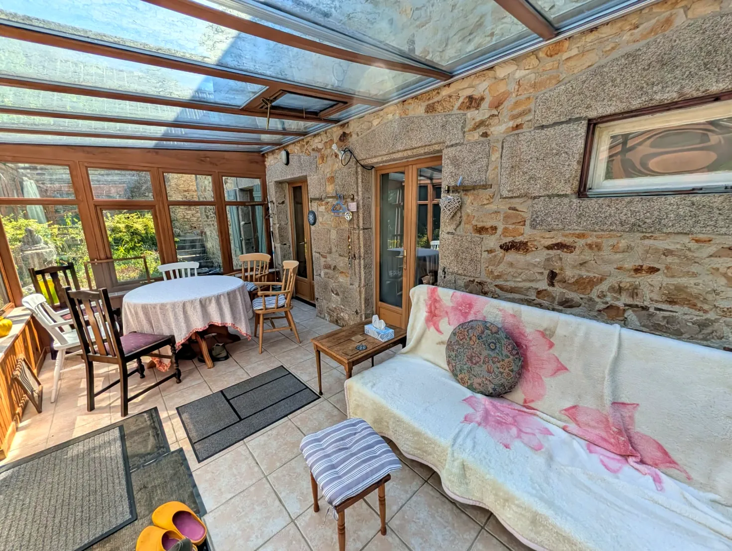 Maison de campagne avec dépendances à vendre à Duault, Côtes-d’Armor — photo 2