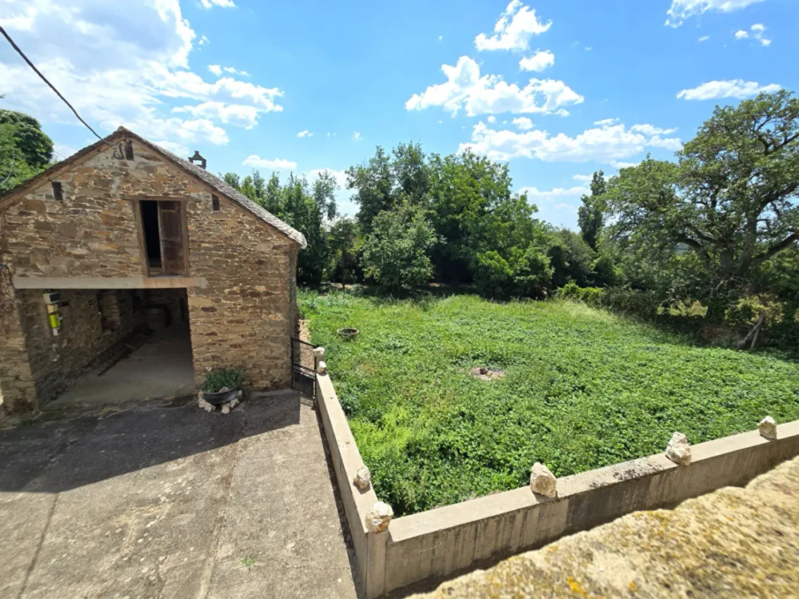 Fermette à vendre à Durenque, Aveyron, avec appartement et 8,9 ha de terrain — photo 3