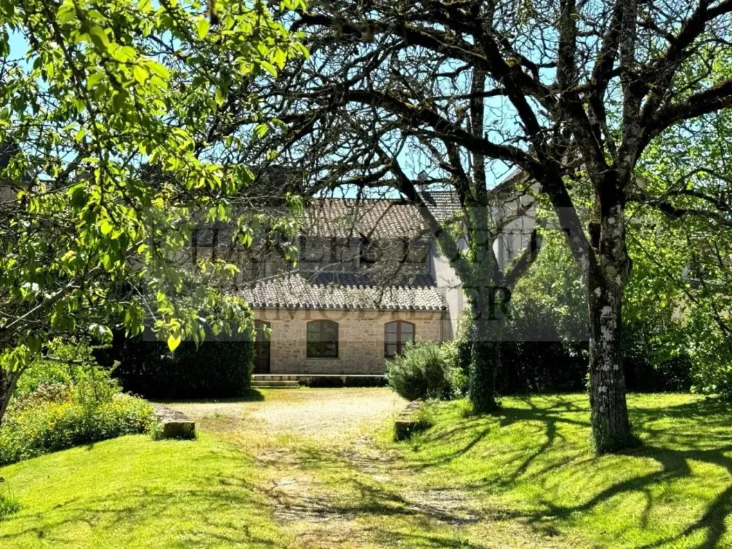 Maison de village en pierre rénovée avec jardin à Cazals, Lot — photo 2