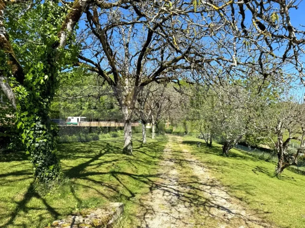 Maison de village en pierre rénovée avec jardin à Cazals, Lot — photo 3
