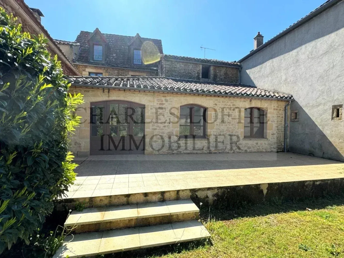 Maison de village en pierre rénovée avec jardin à Cazals, Lot — photo 4