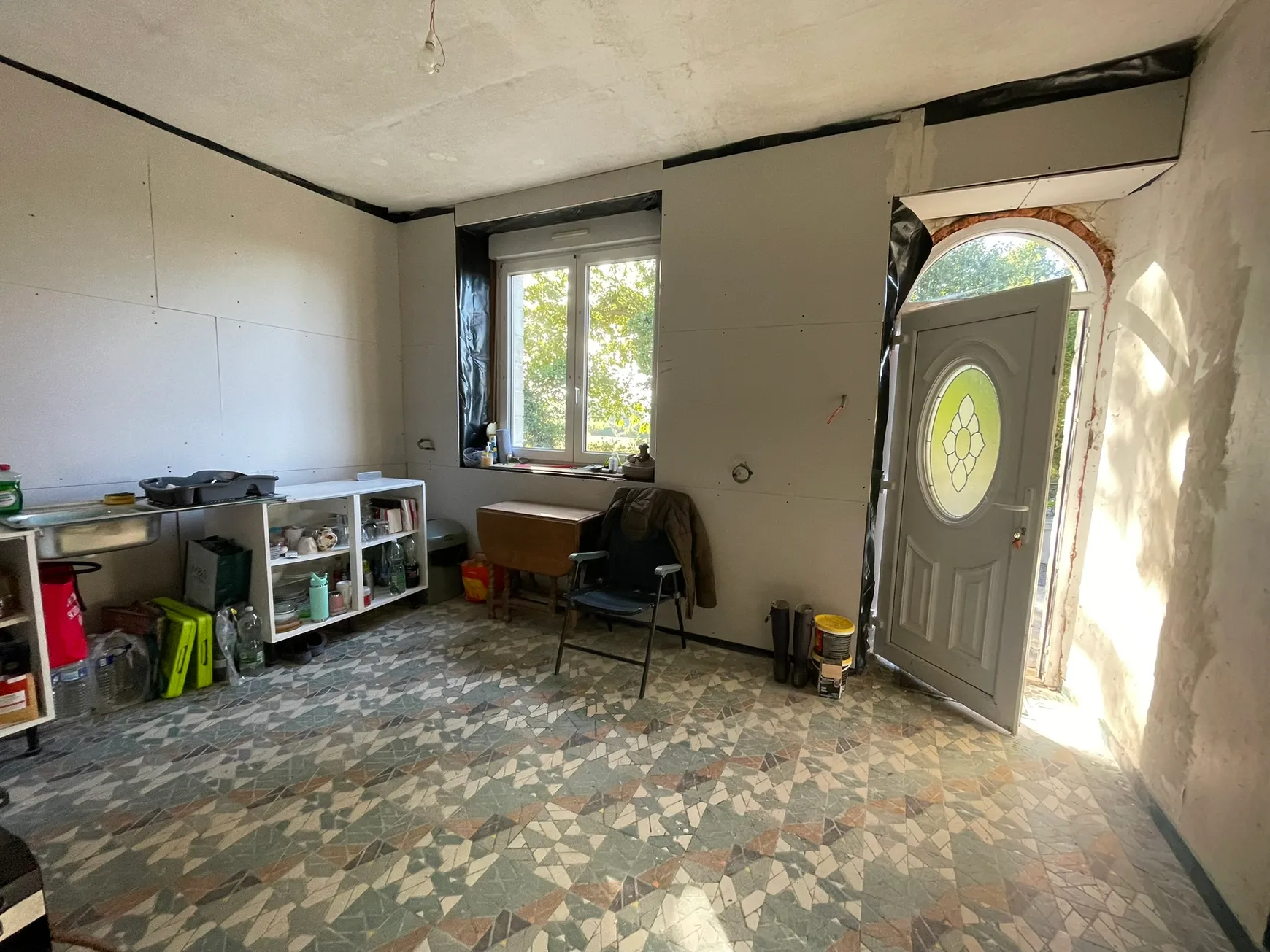 Le Mené, Côtes-d’Armor : maison en pierre à rénover avec terrain de 1 193 m² — photo 4