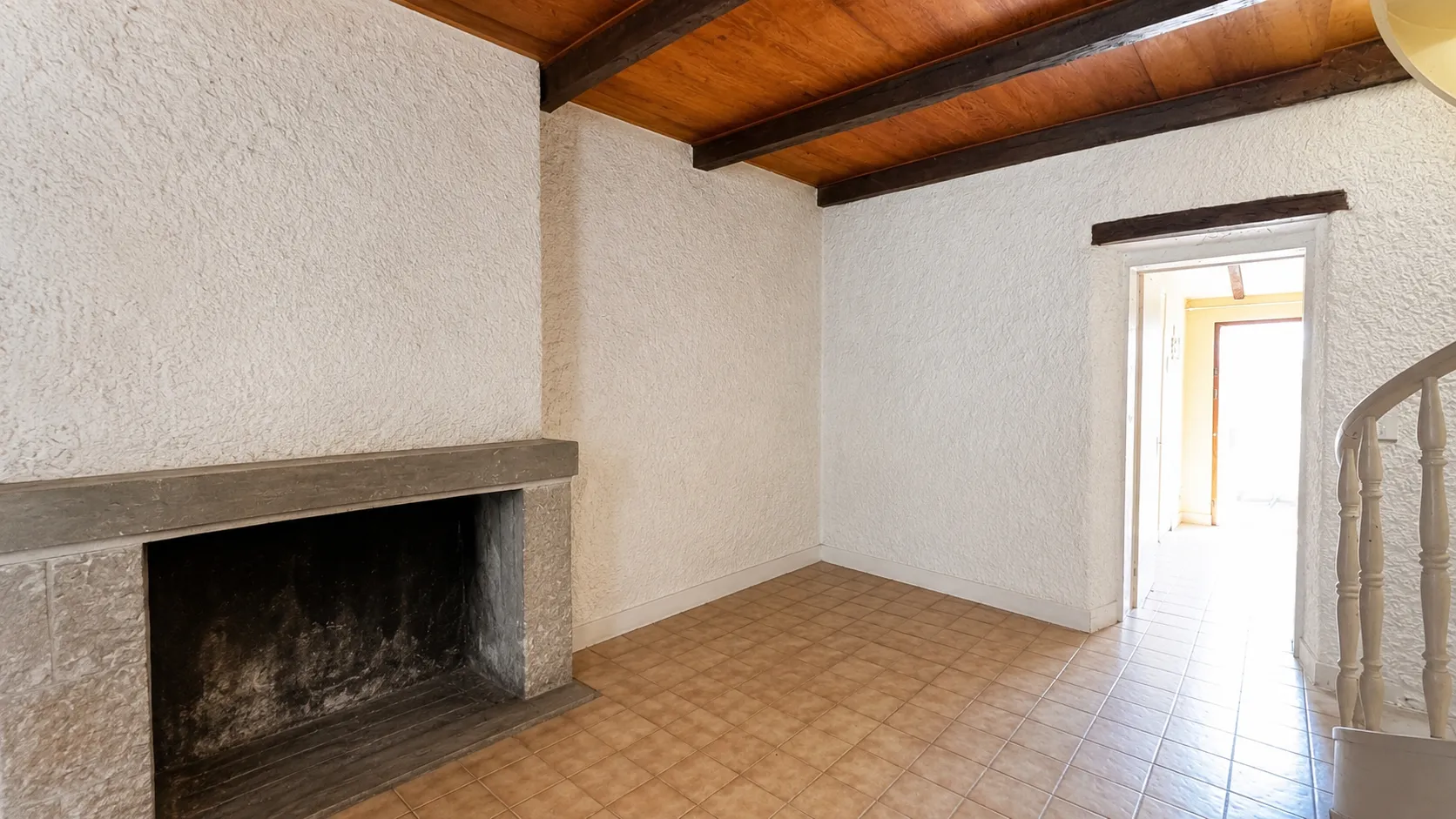 Village House for Sale in Limogne-en-Quercy, Lot – Garden and Terrace photo 3