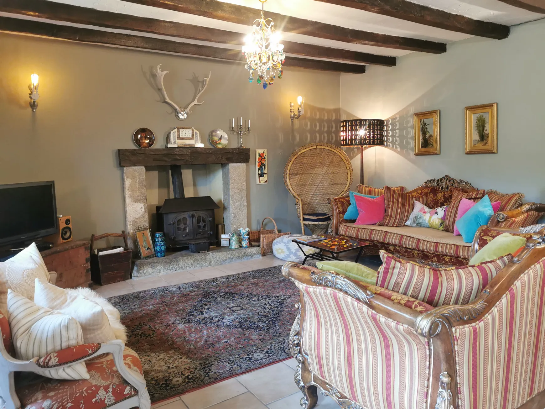 Maison de campagne à vendre à Mérillac, Côtes-d’Armor : 3 chambres et terrasse — photo 2