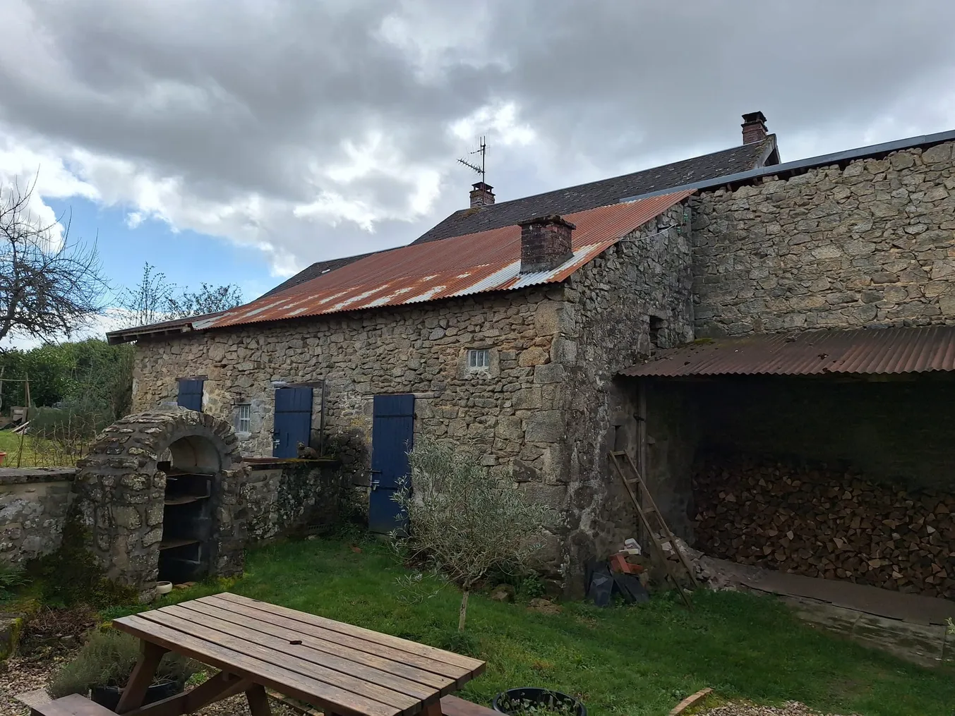 Country House with Outbuildings and Garden in Saint-Dizier-Masbaraud, Creuse photo 8