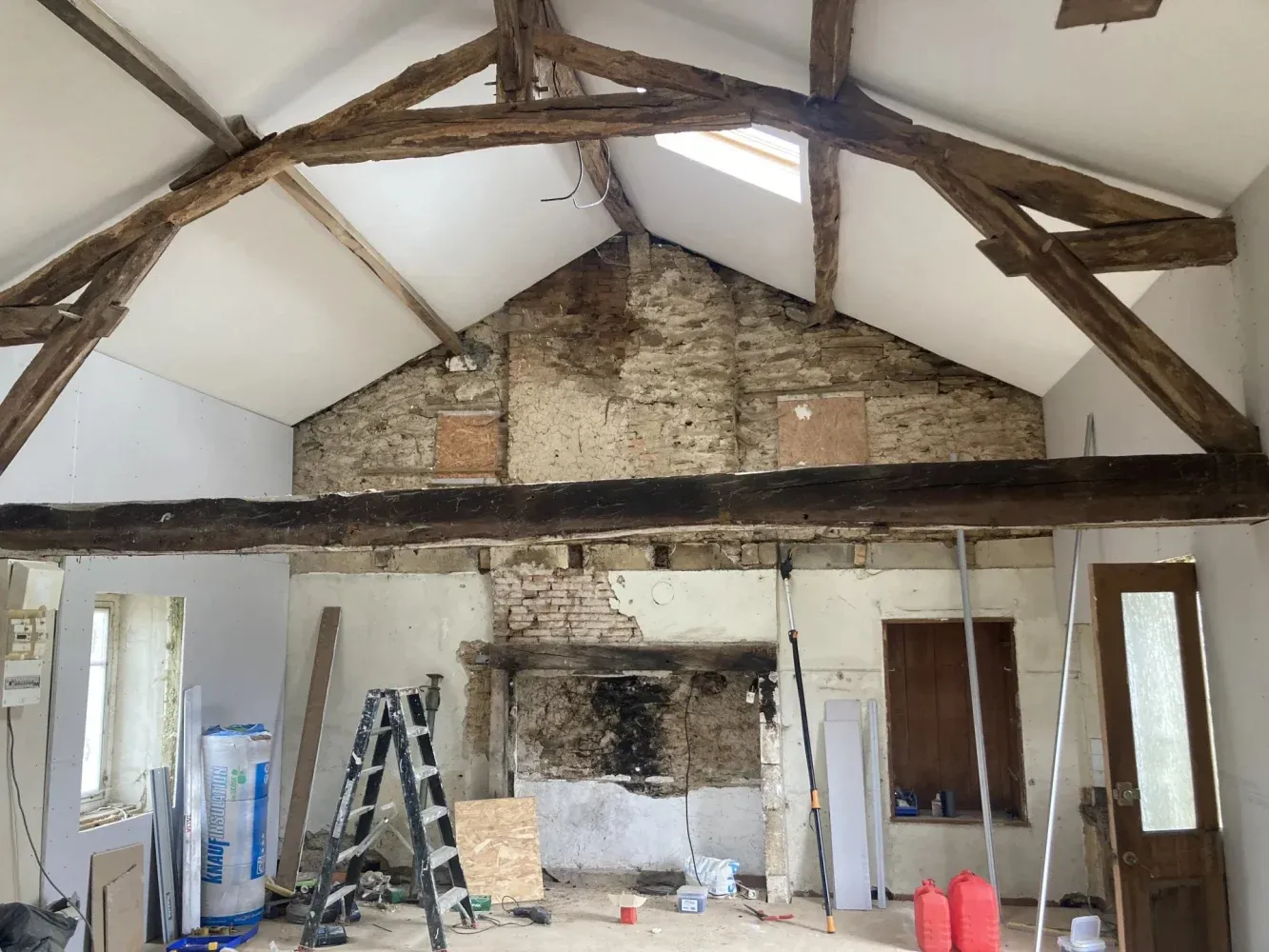 Chalais, Indre : maison à rénover avec jardin clos de 8 584 m² — photo 2