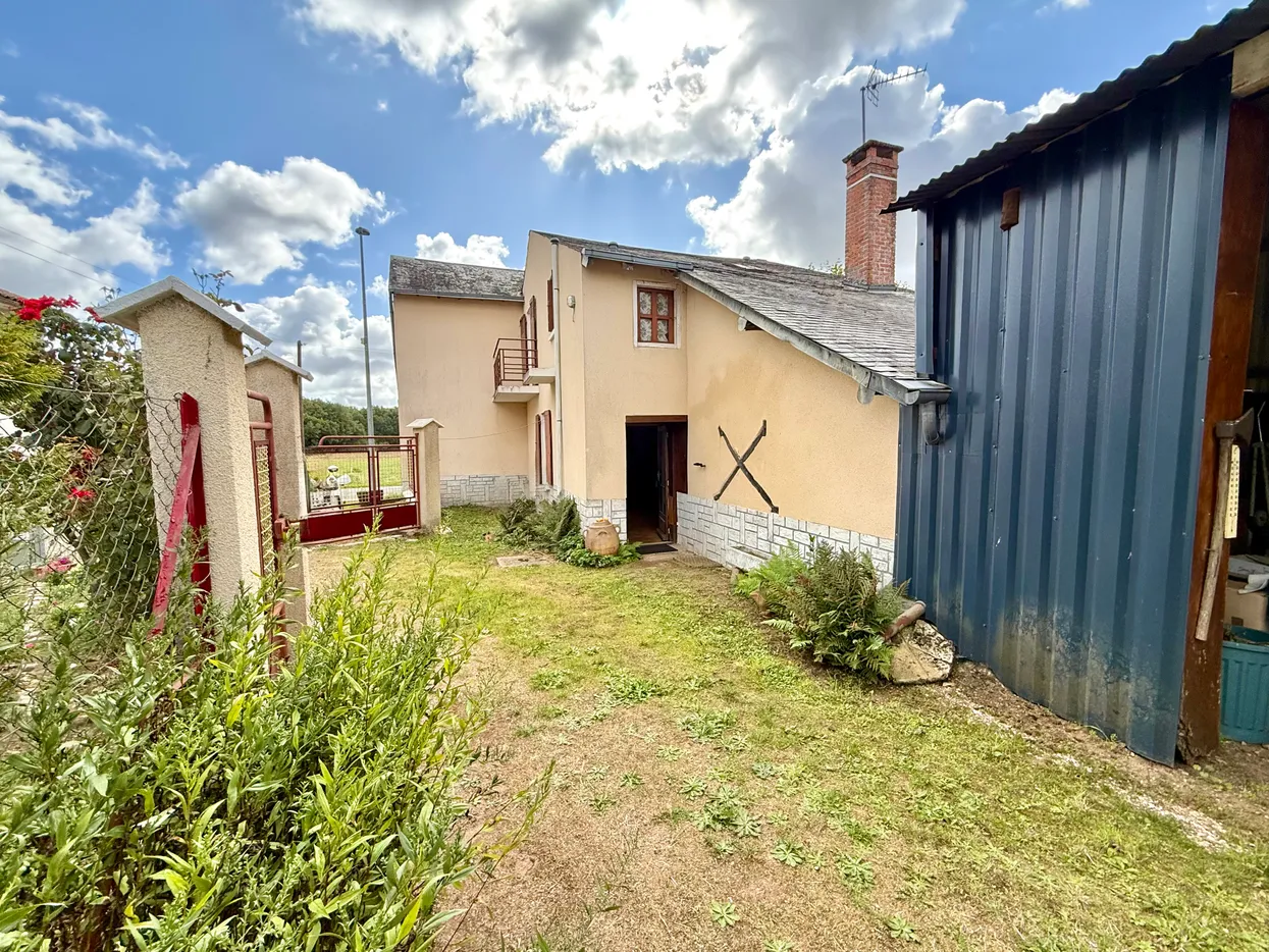 Maison de campagne avec jardin à Guesnes, hameau des Chauleries (Vienne) — photo 10
