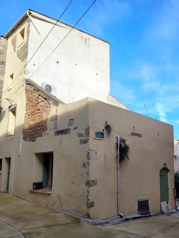 Quarante, Hérault : maison de village de 95 m² avec terrasse de 28 m² — photo 3