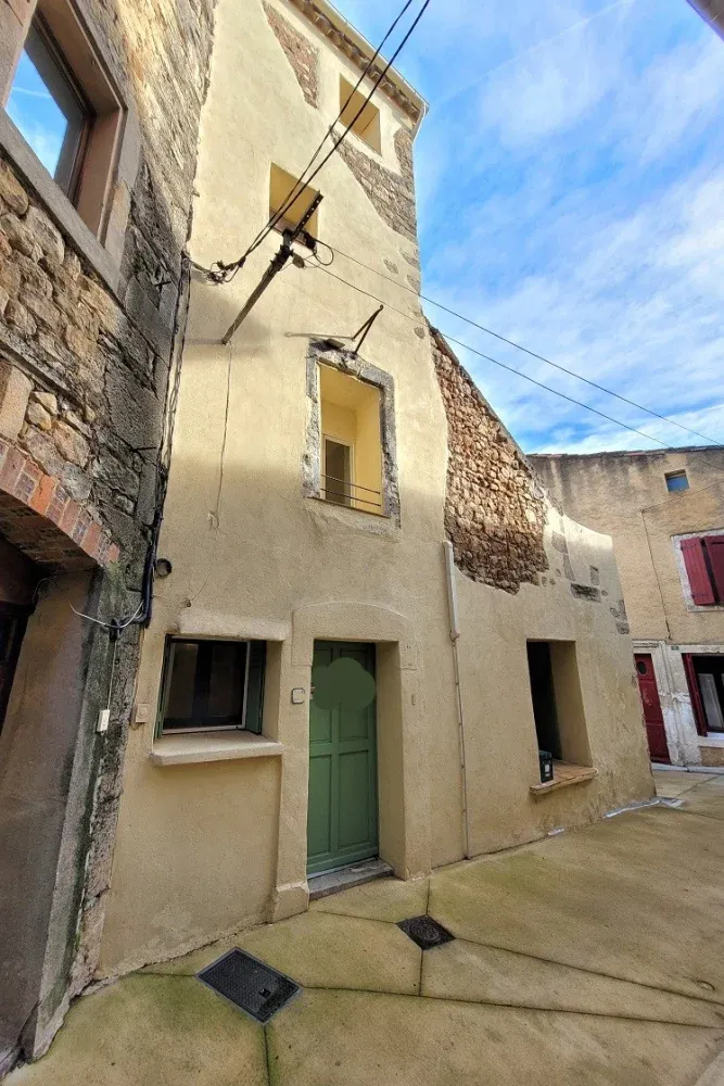 Quarante, Hérault : maison de village de 95 m² avec terrasse de 28 m² — photo 2