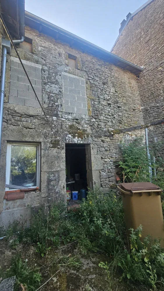 Maison de village à rénover avec jardin à Châteauponsac, Haute-Vienne — photo 9