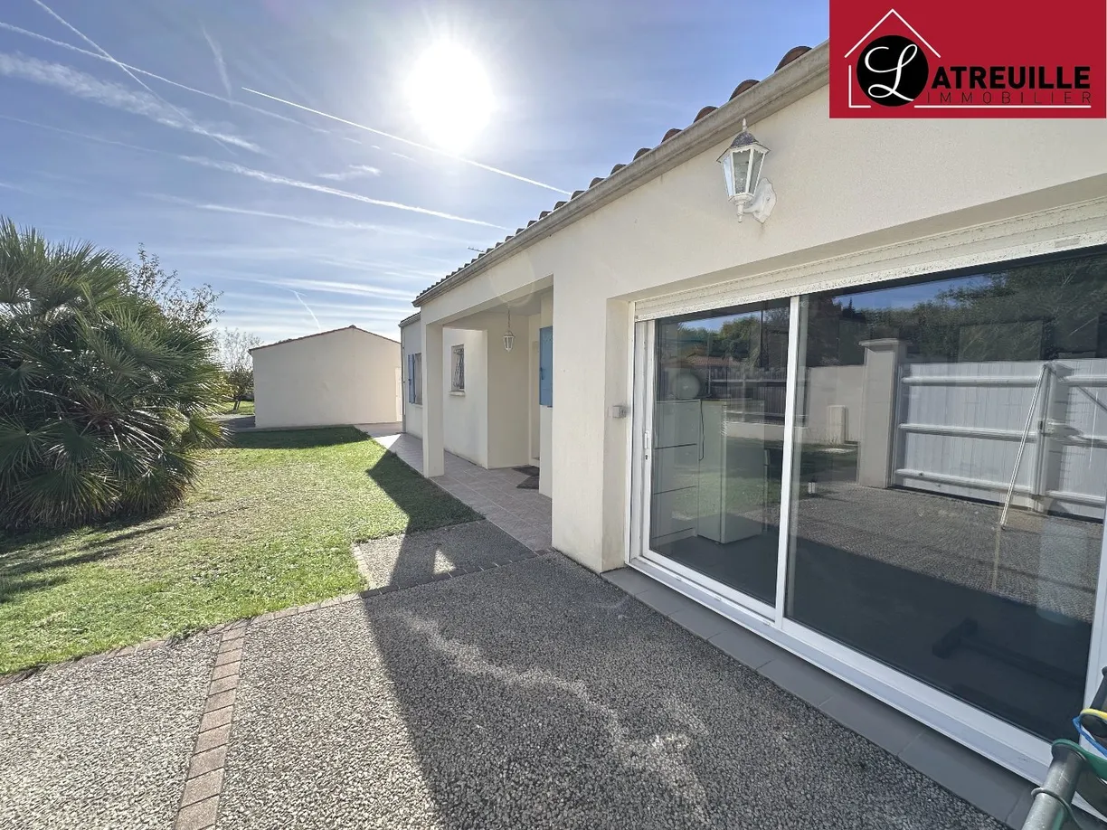 Maison de plain-pied à Tesson, Charente-Maritime, Nouvelle-Aquitaine, avec jardin de 1 066 m² — photo 8