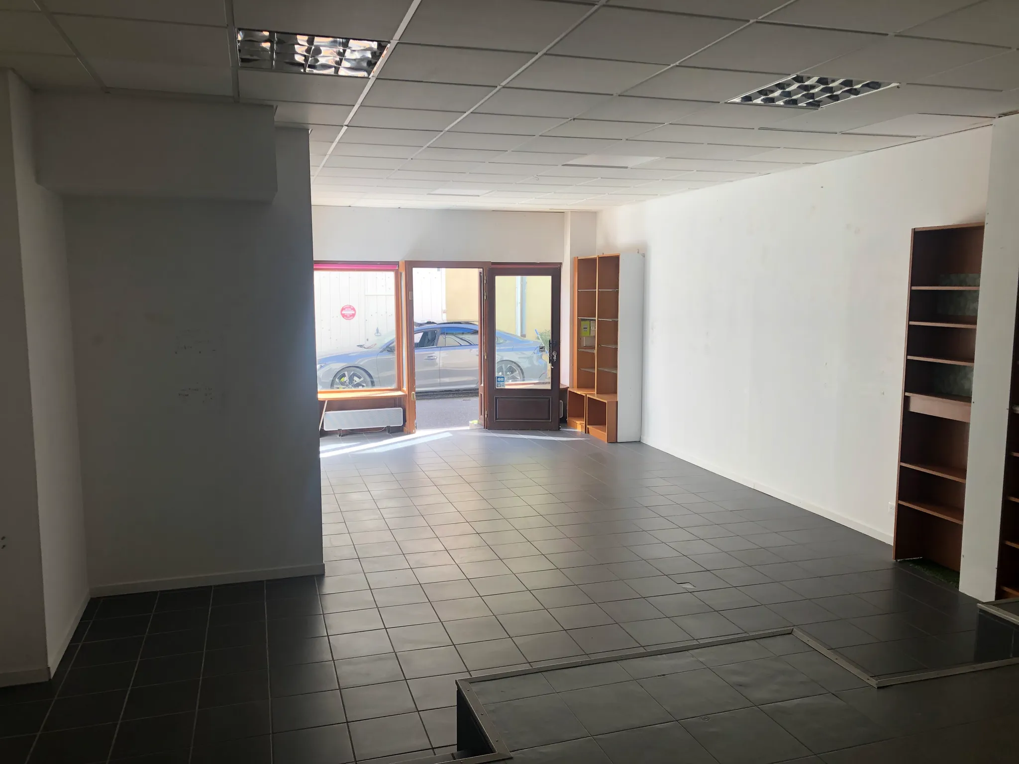 Ensemble immobilier à vendre à Nanteuil-en-Vallée, Charente, avec jardin et dépendances — photo 8