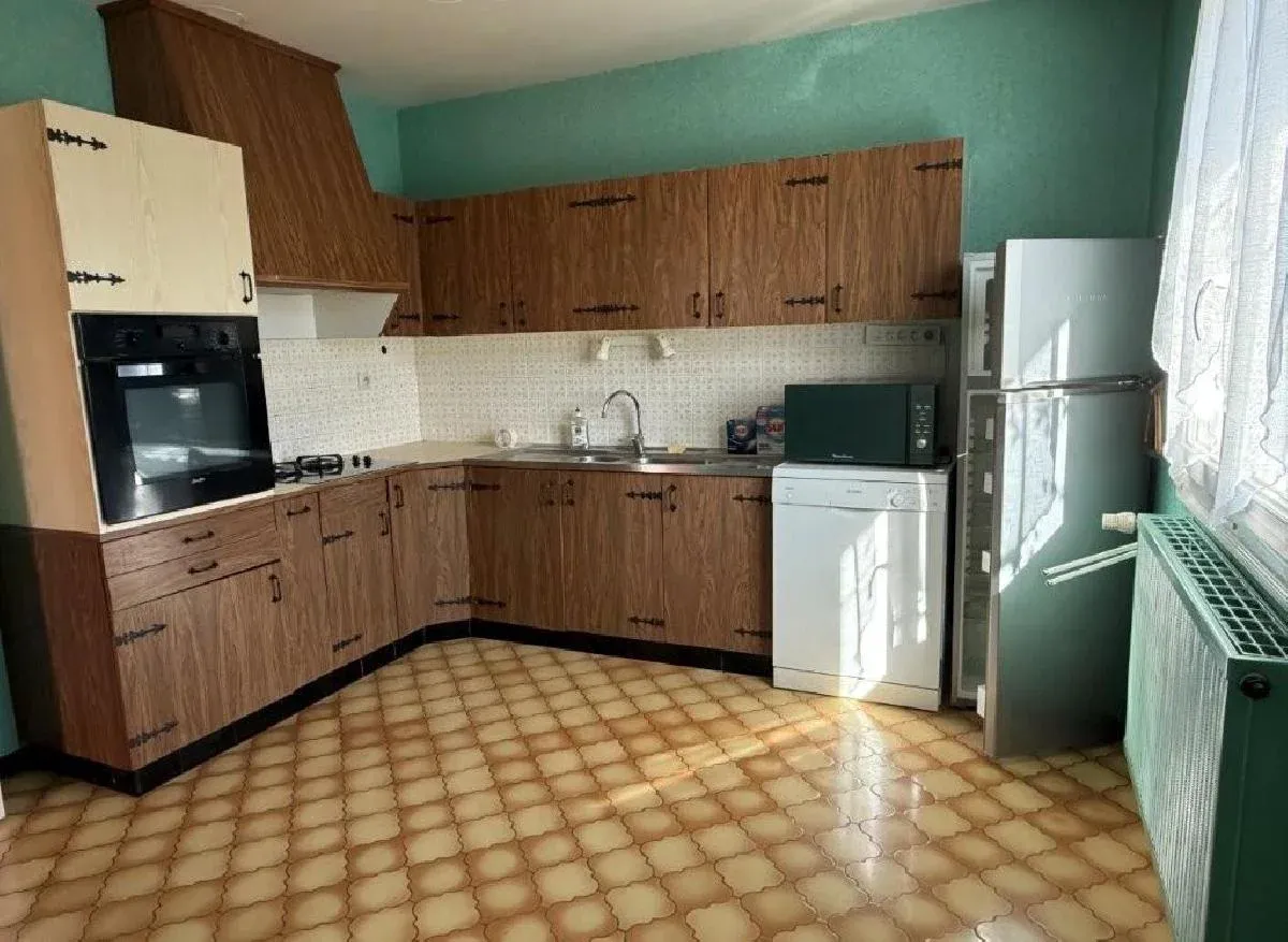 Maison de plain-pied à vendre à Ruffec, Charente, avec jardin clos — photo 6