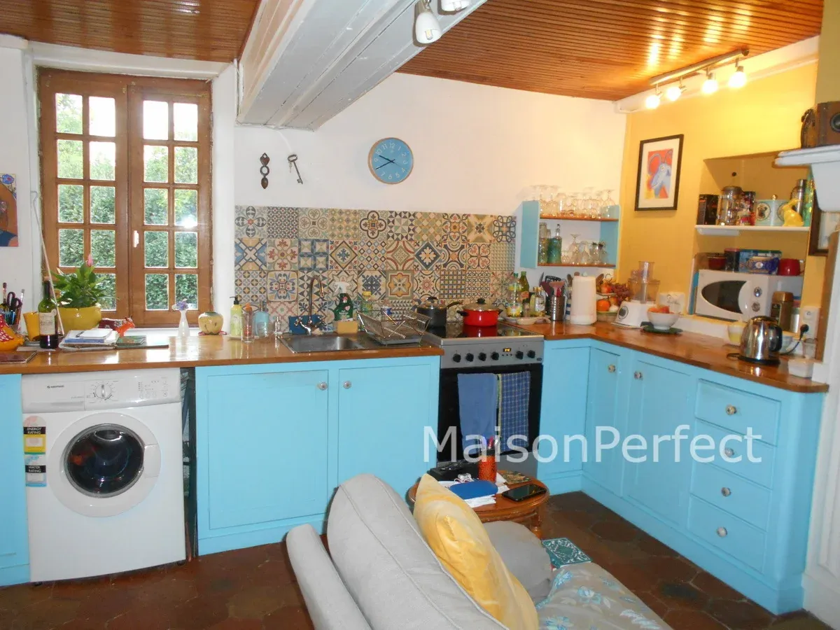 Maison de village en pierre avec jardin à Neuilly-le-Vendin, Mayenne — photo 5