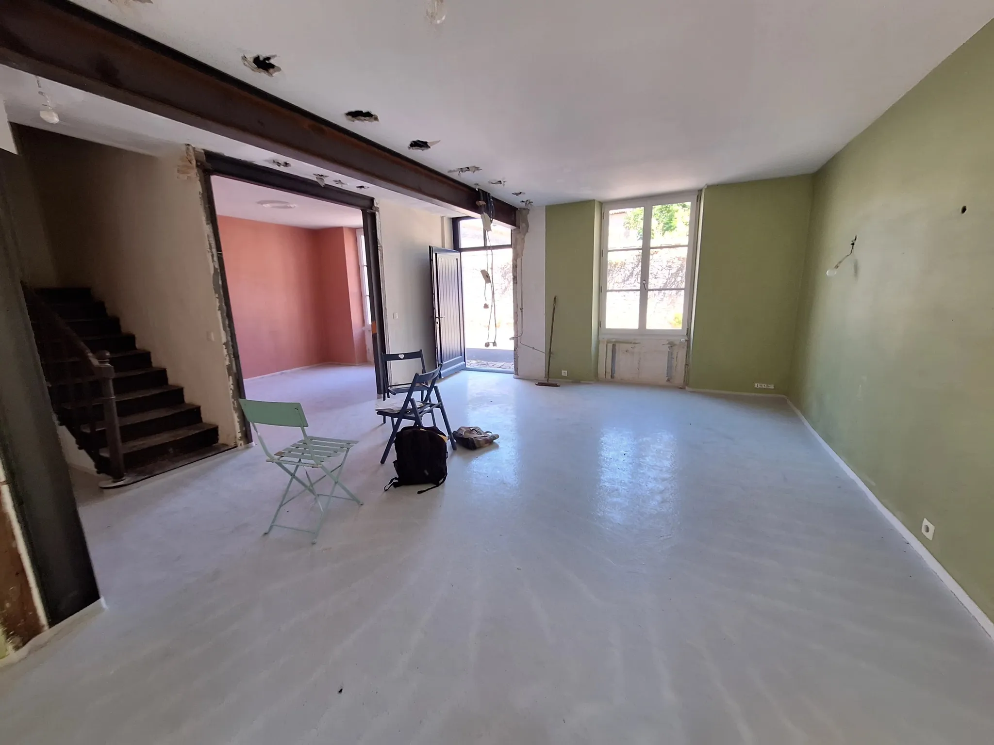 Village house to renovate with courtyard in Charroux, Vienne photo 4