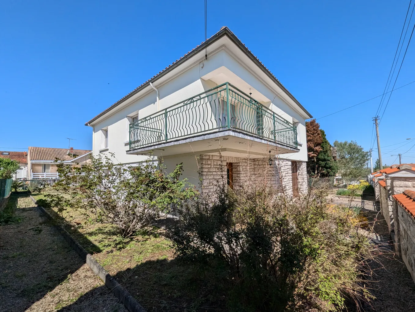 Maison familiale à vendre à Soyaux, Charente : 151 m² habitables et jardin clos — photo 3