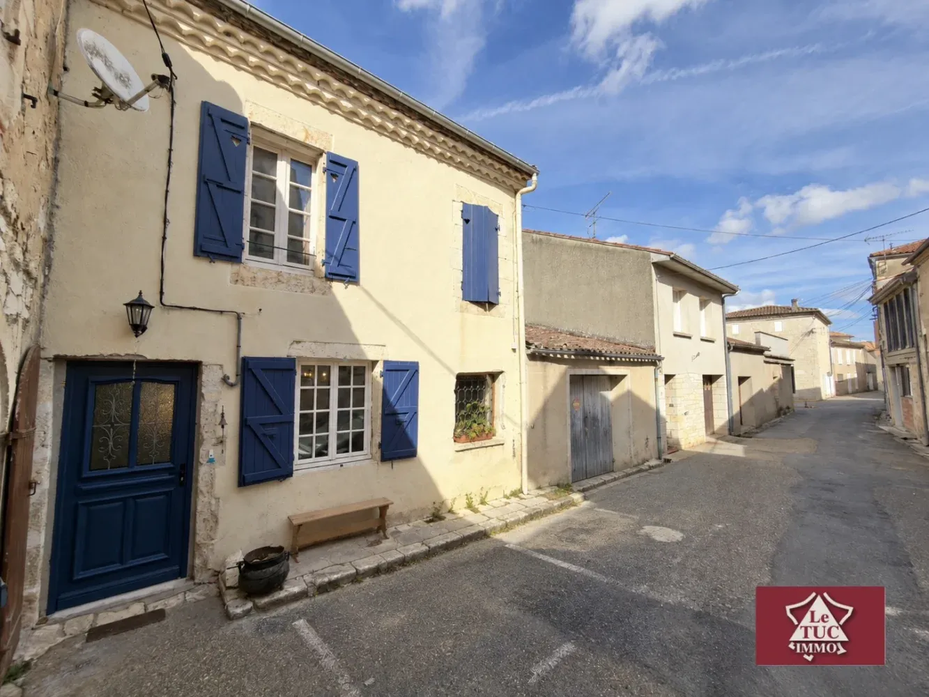 Stone Village House with Outbuildings in Laroque-Timbaut, Lot-et-Garonne photo 7