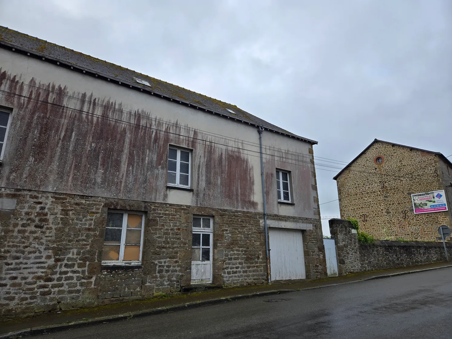 Maison de village à rénover avec jardin à Gorron, Mayenne — photo 2