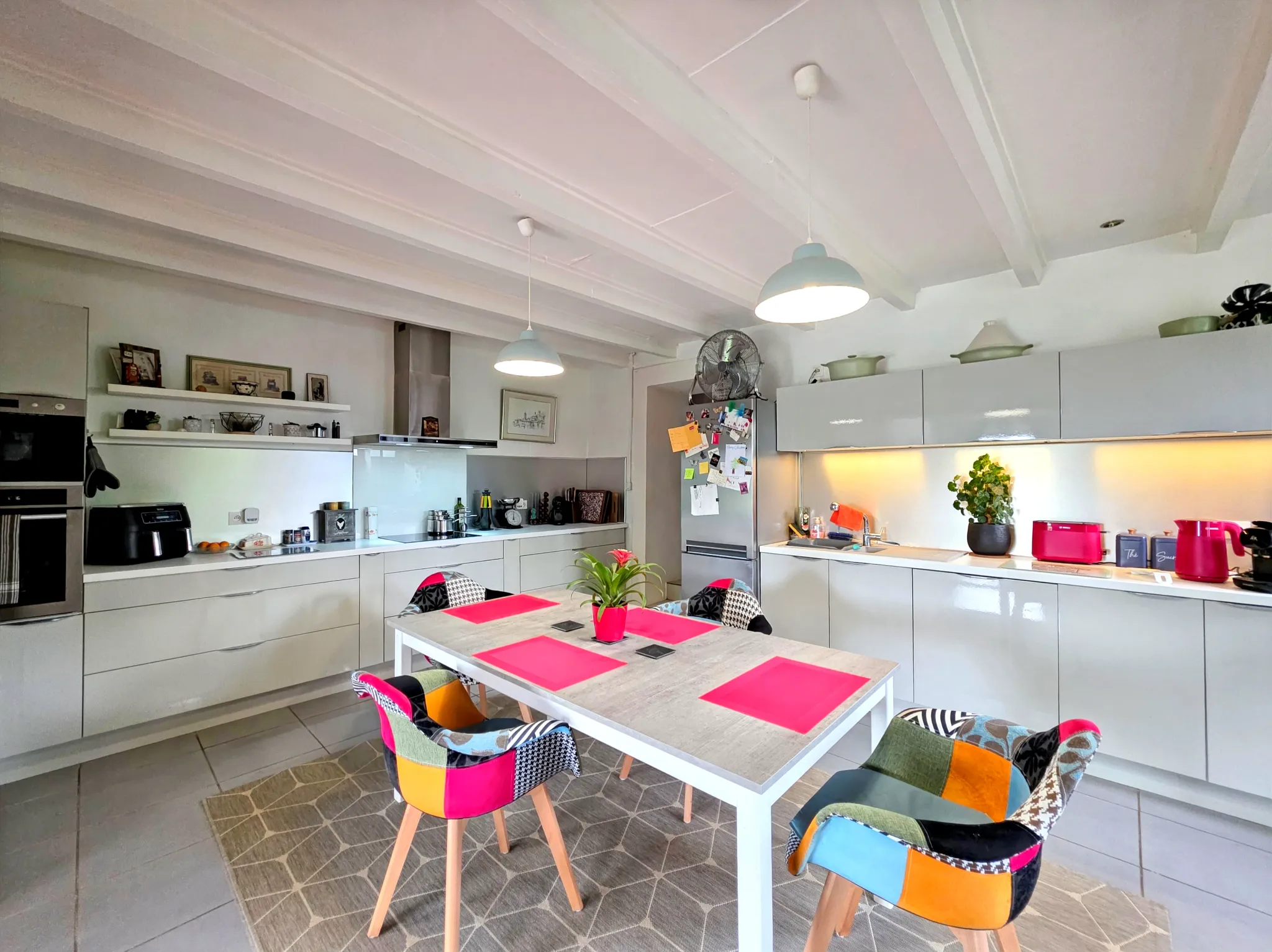 Maison de campagne rénovée avec grange et jardin à Suaux, Charente — photo 2